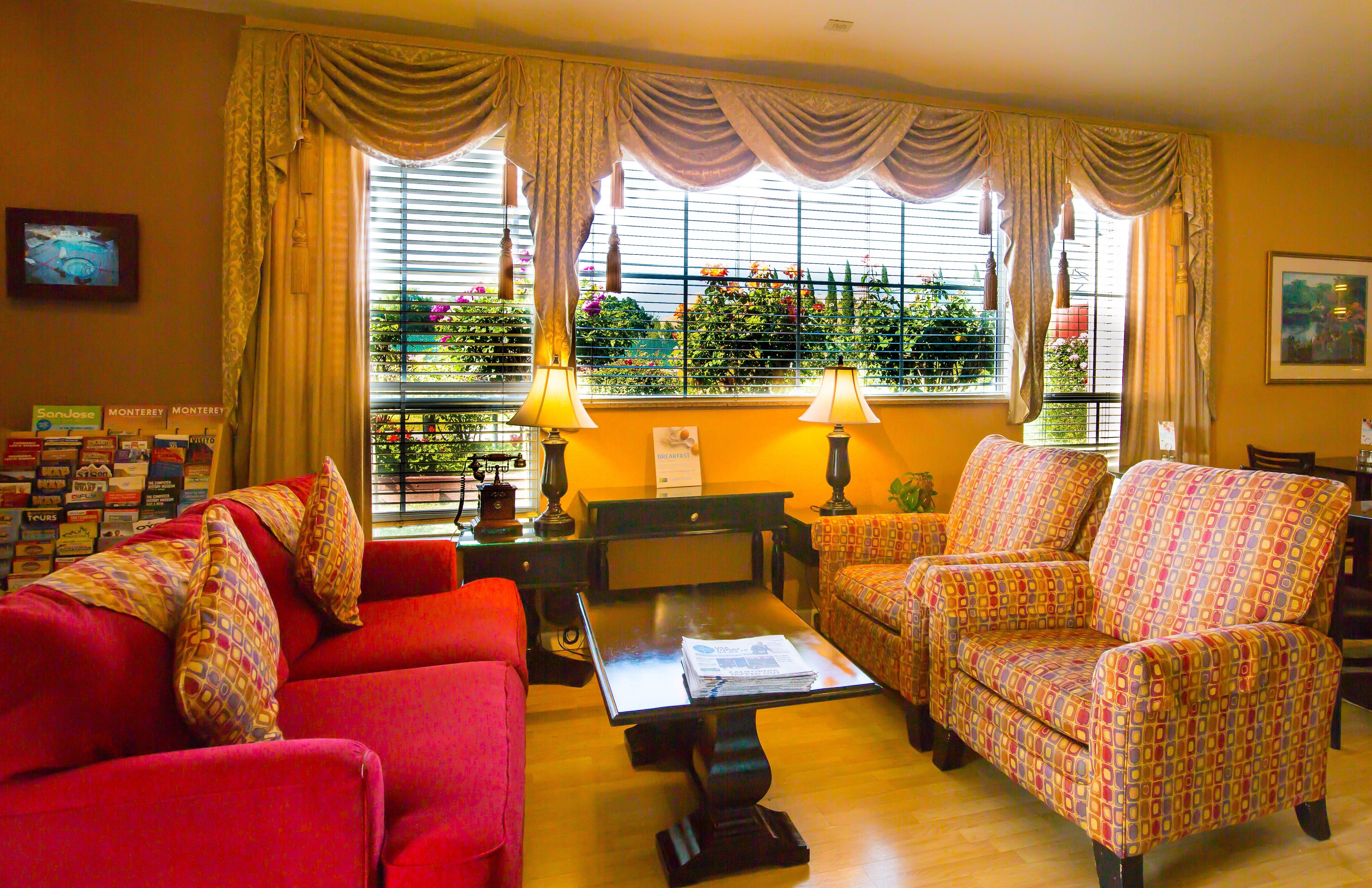 Hotel South