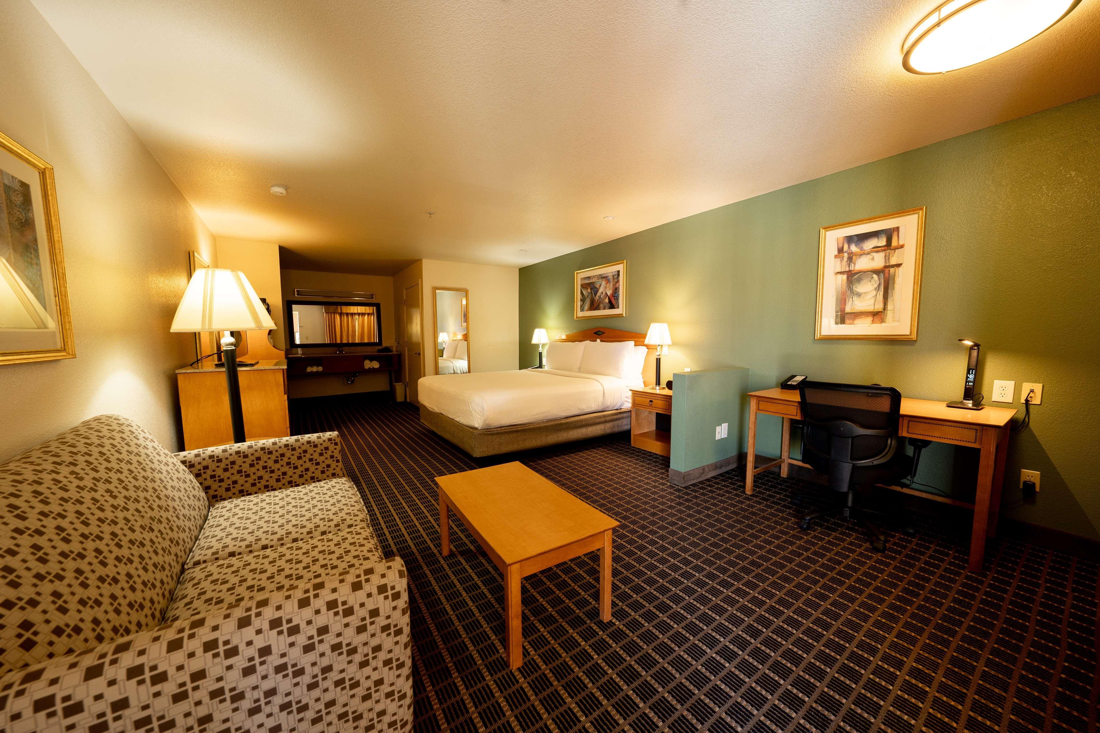 Hotel South