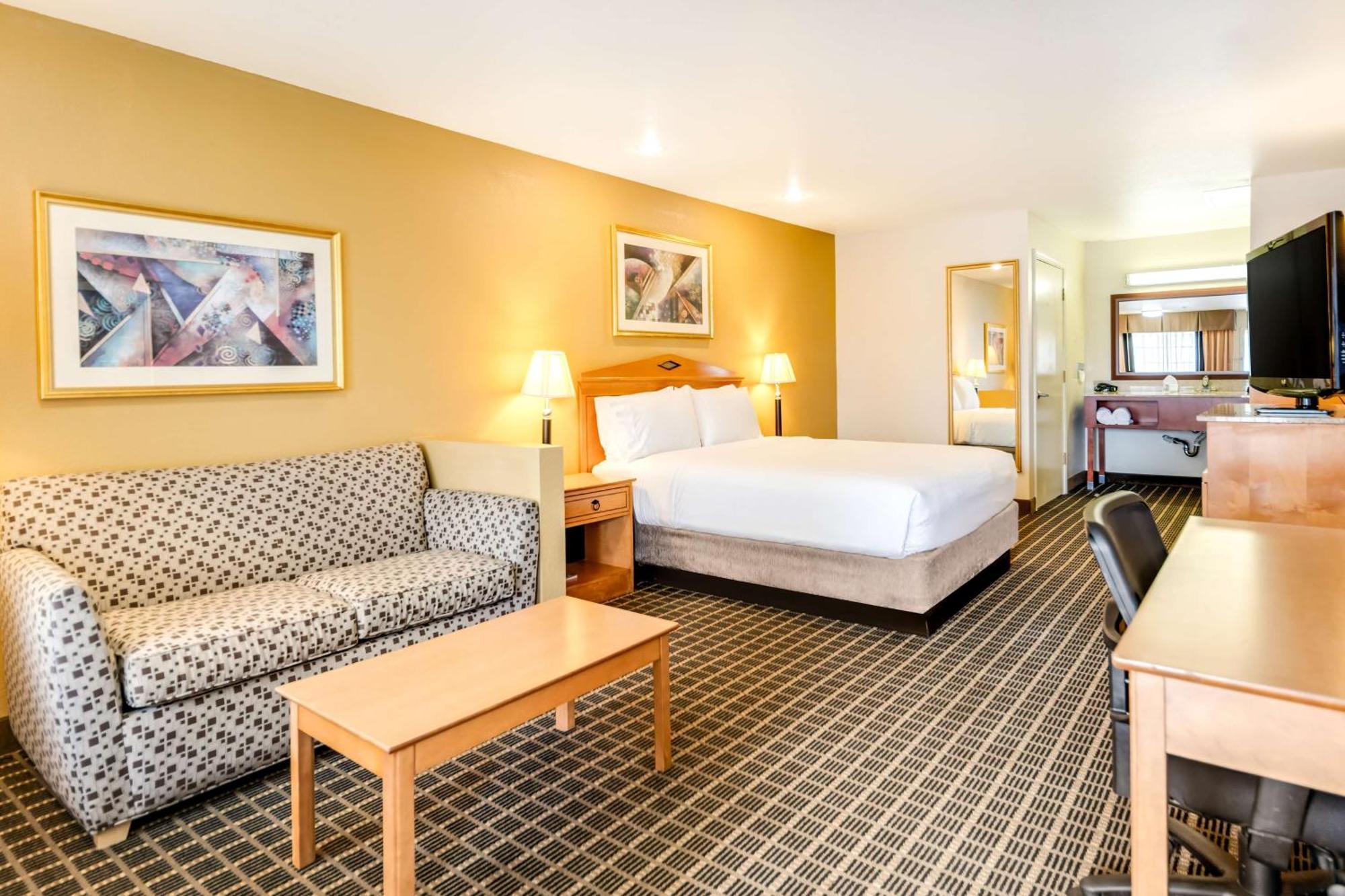 Hotel South 3*