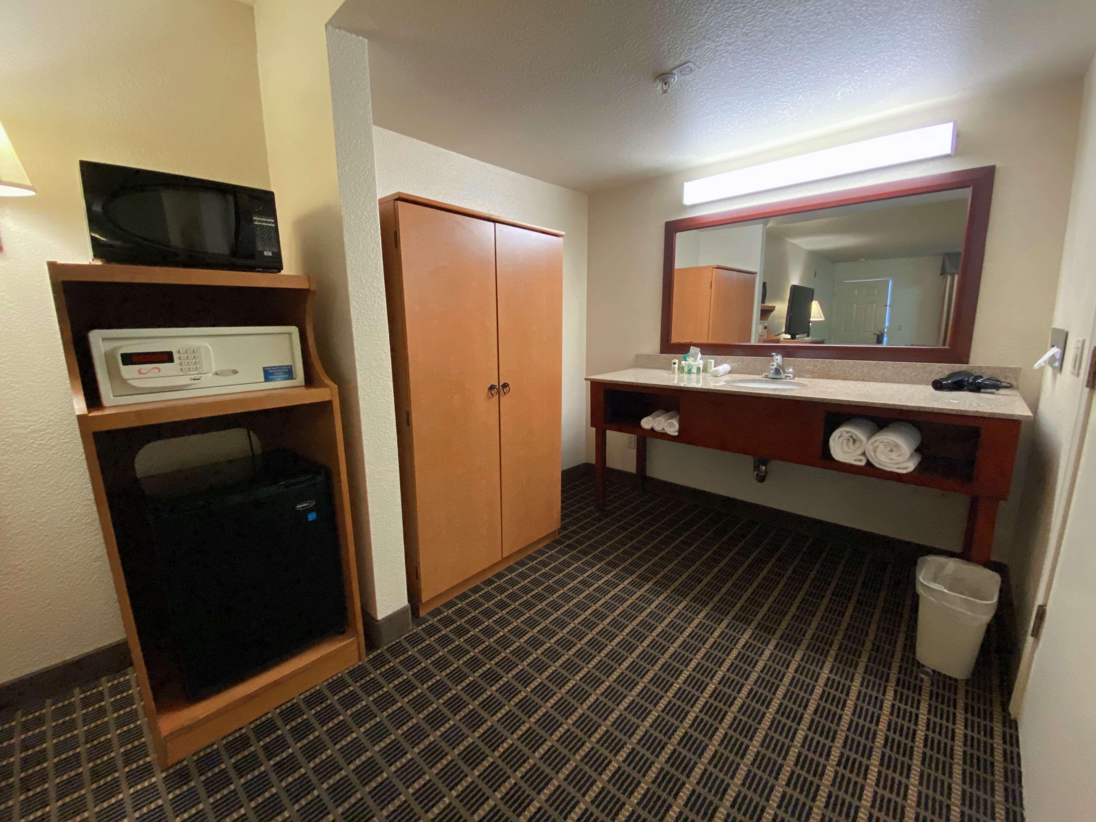 Hotel South